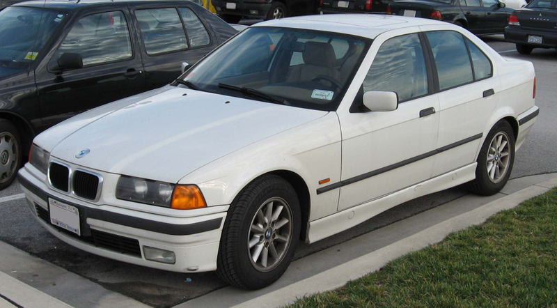 Illustration for article titled Why the BMW E36 3-Seires is the Perfect First Car